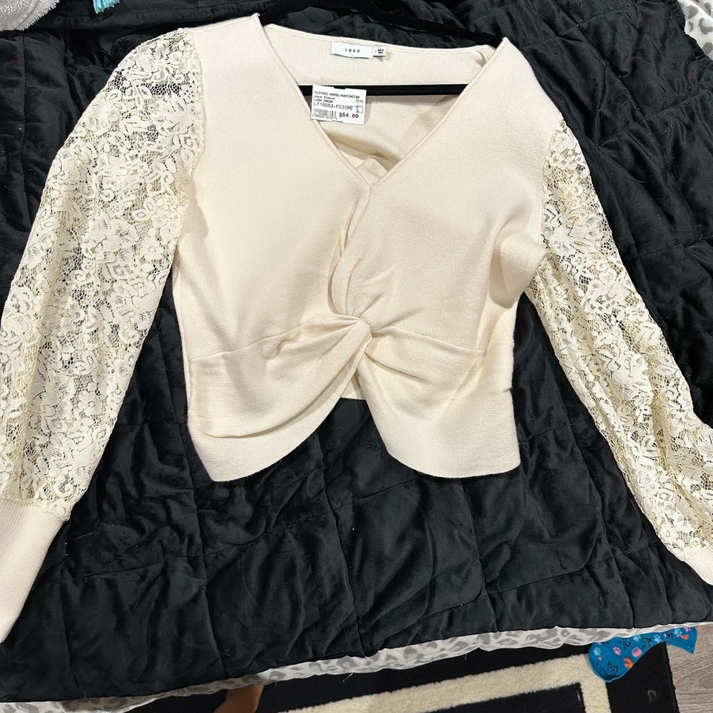 New soft cropped sweater